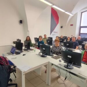 Mobilność grupowa drogą do rozwoju seniorów w Woźnikach – kurs Intergenerational cultural activites for audience development