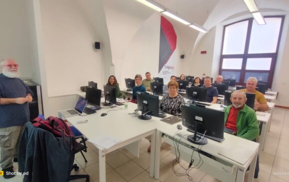 Mobilność grupowa drogą do rozwoju seniorów w Woźnikach – kurs Intergenerational cultural activites for audience development